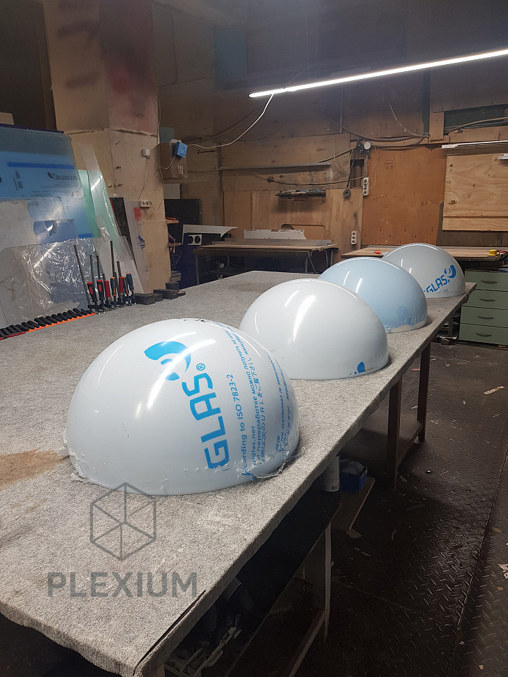 Полусфера из молочного оргстекла(акрила) д500мм (фланец 2-5см)